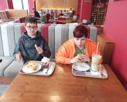 Za odměnu jsme navštívili kavárnu CrossCafe