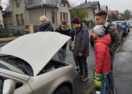 Návštěva obchodu a názorná ukázka péče o automobil