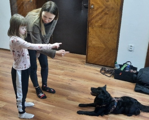 ve třídě H navštívila fenka Haidi v rámci canisterapie