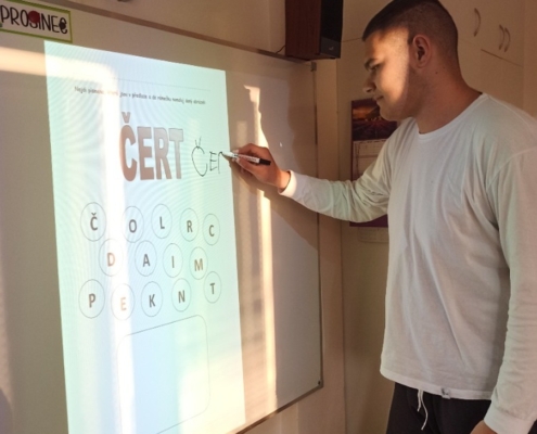 Interaktivní tabule, psaní, matematika. Výtvarná výchova